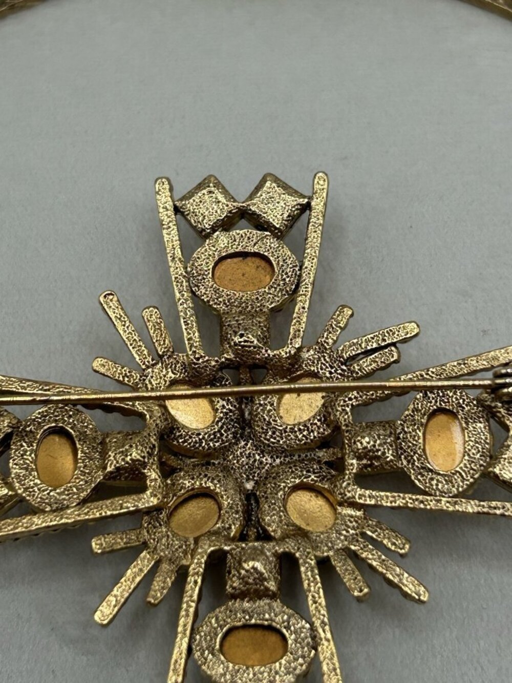BYZANTINE MALTESE Cross Brooch Gold Tone Pink Red Purple Violet Cabochon Crystal - Picture 9 of 14